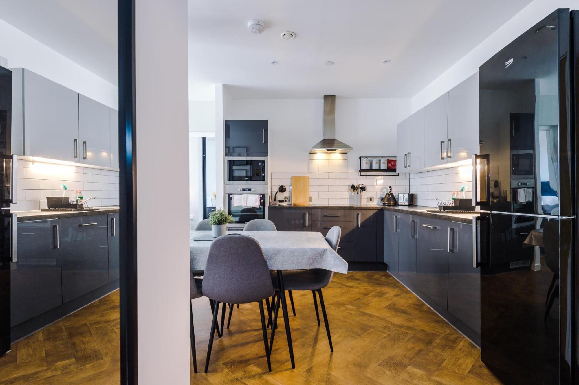 Hilltop Serviced Apartments - Ancoats Манчестер Экстерьер фото